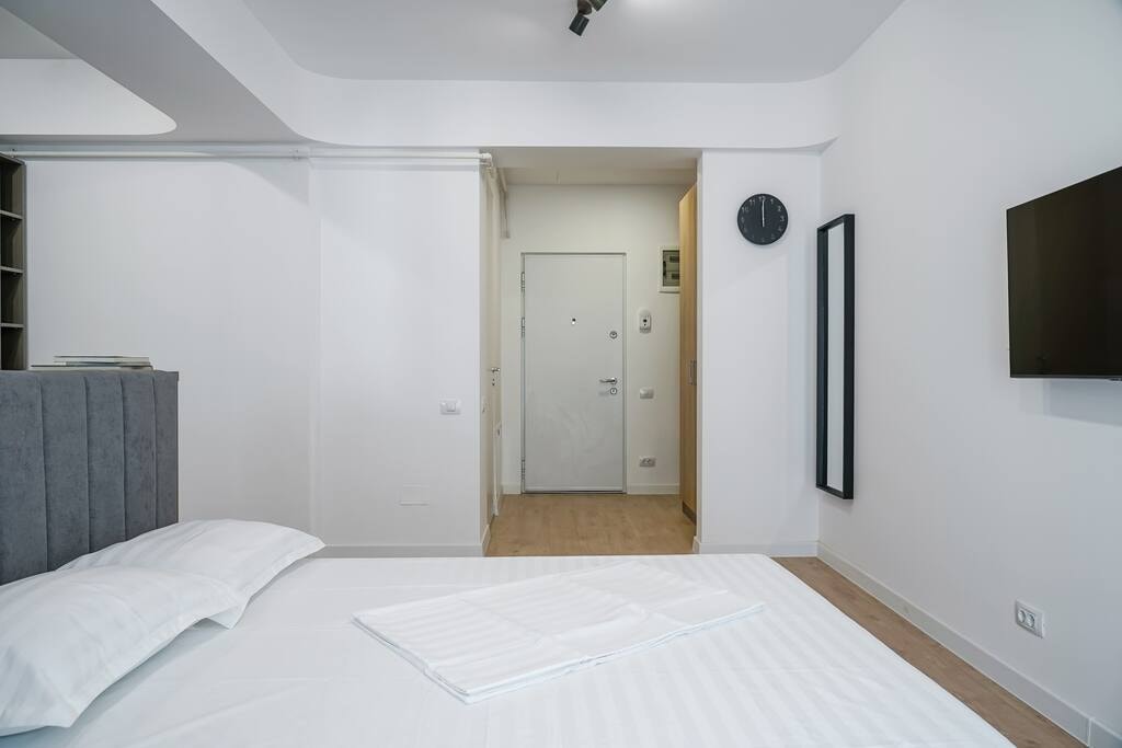Sleek City Studio Escape - Novum Flataway