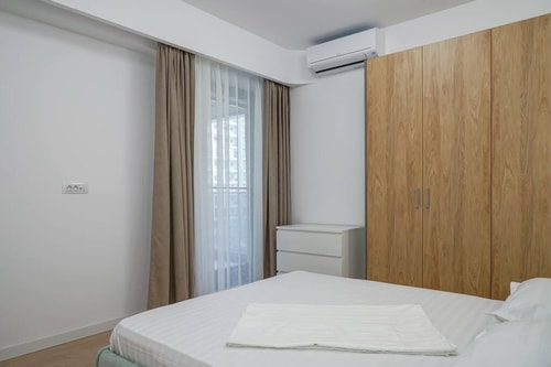 Executive Ap - Novum Politehnica 8 Flataway