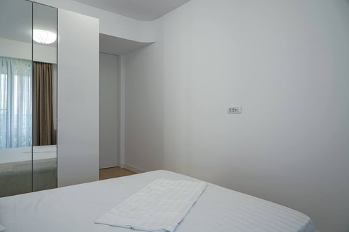 Corporate Oasis Residency 1bdr. 14 Flataway