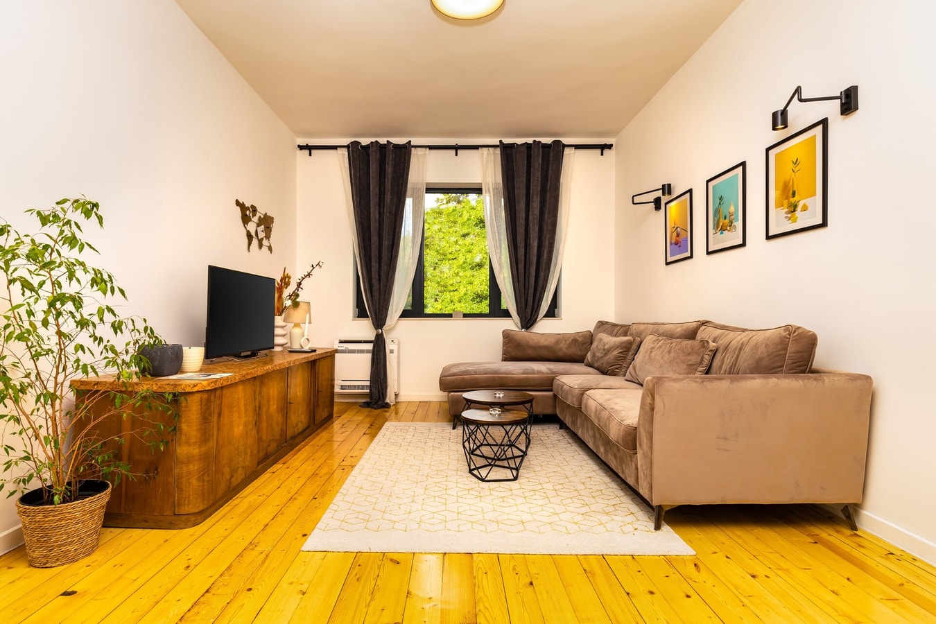 Chic and Charming 2BD Flat in the Heart of Plovdiv 2 Flat Manager Booking
