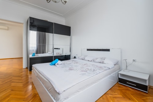 Vitosha Str 2BD White & Blue Apt 13 Flat Manager Booking