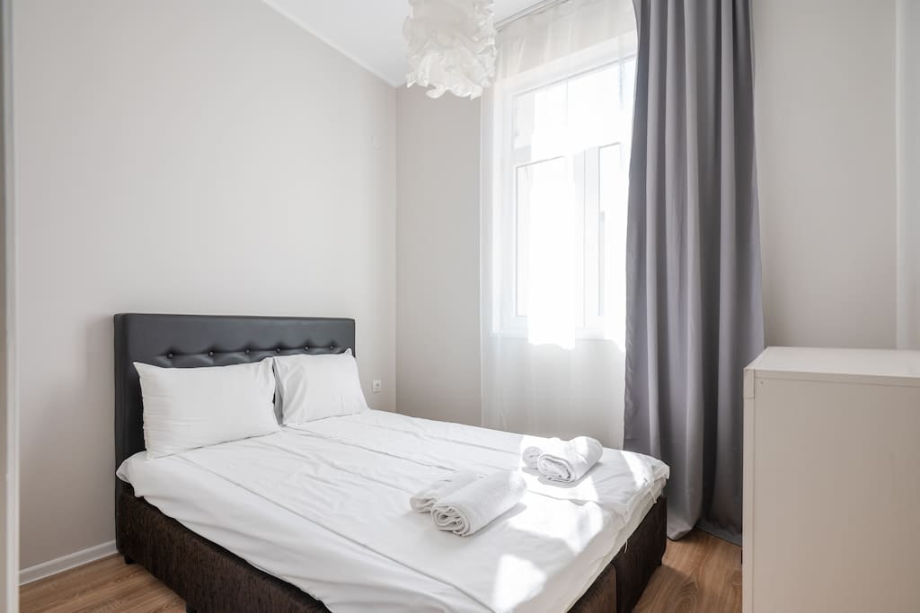 Light and Modern 2BD Flat Next To Women's Market Flataway
