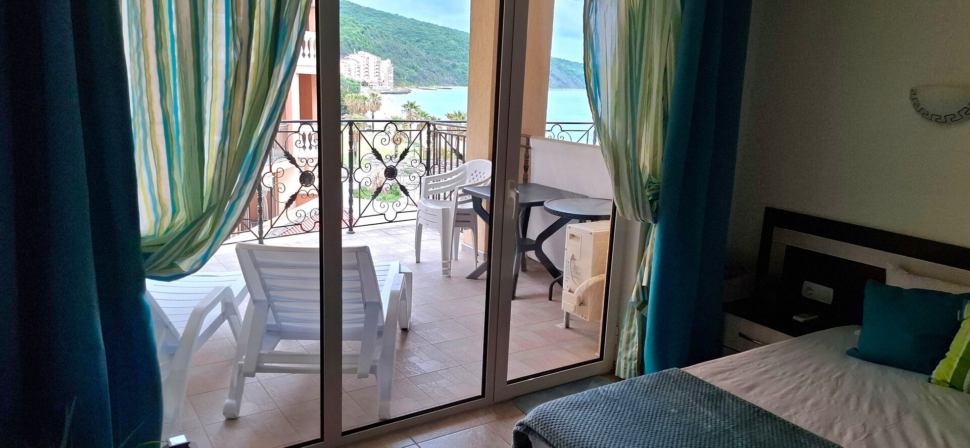 Stunning Sea View Studio in Elenite 16 Flat Manager Booking