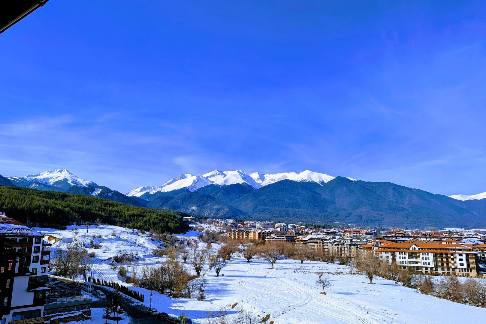 Stylish 2BD Apartment with Panoramic Mountain View 14 Flat Manager Booking