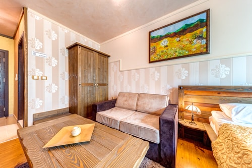 Cozy and Stylish Studio in Forest Glade 3 Flat Manager Booking