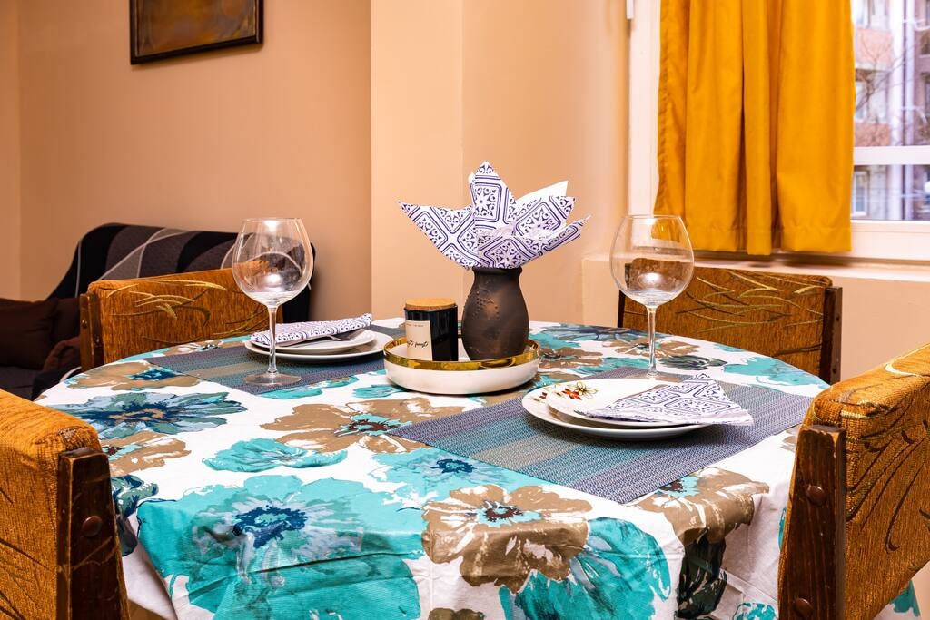 Cozy Flat | 10 Minutes from Plovdiv's Old Town Flataway