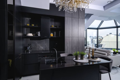 Exquisite Penthouse: Luxe Living with City Views 3 Flataway