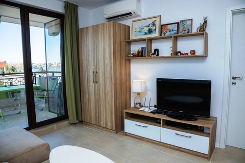 Green Life One-Bedroom Apartment with Sea View 14 Flat Manager Booking