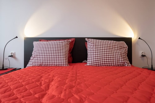 LZ Spacious One Bedroom Apartment in Top Centre 20 Flat Manager Booking
