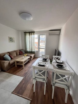 Central Cosy, Fully Renovated 2 BR apart 28 Flataway