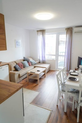 Central Cosy, Fully Renovated 2 BR apart 46 Flataway