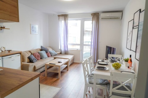 Central Cosy, Fully Renovated 2 BR apart 48 Flataway