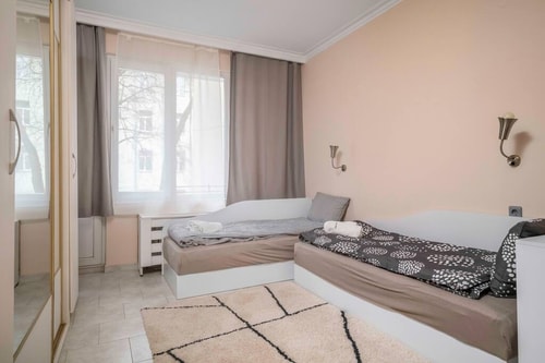 Cozy Apartment near Vitosha Street 3 Flataway