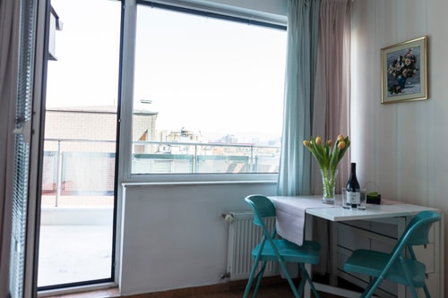 Tony's Sunny Rooftop Studio 10 Flat Manager Booking