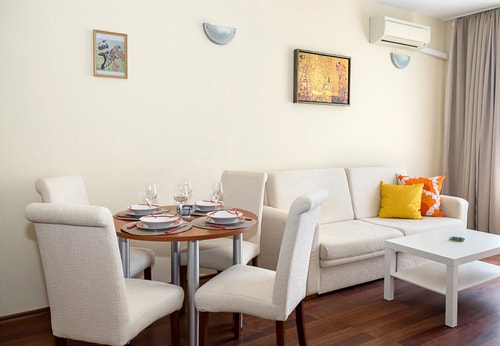 Beachfront Bliss-1BR Sea View Flat in Golden Sands 1 Flat Manager Booking