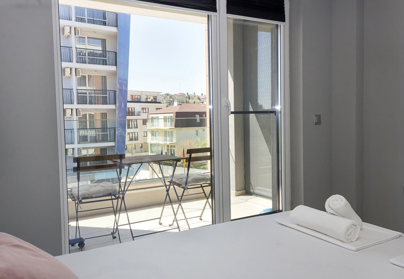 Sunny 1BD Flat in St Constantine & Helena Complex 14 Flat Manager Booking