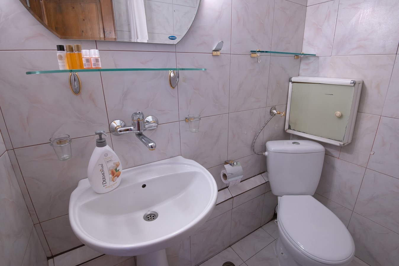 Shells ~ One-bedroom Flat Close to the Sea Garden 10 Flat Manager Booking