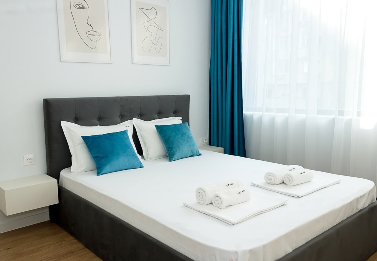 Chic Retreat in Varna's Fifth Element 3 Flat Manager Booking