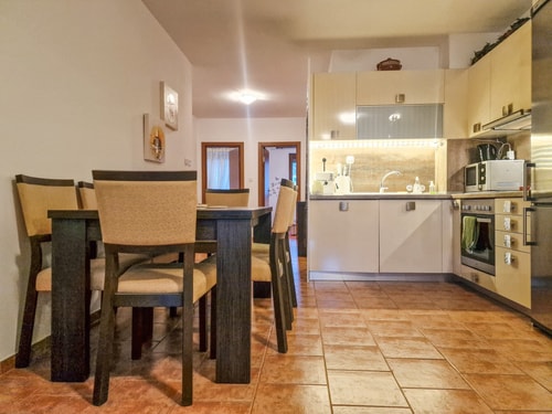 Cozy 2-Bedroom Stay with Parking in OLD INN Bansko 9 Flat Manager Booking