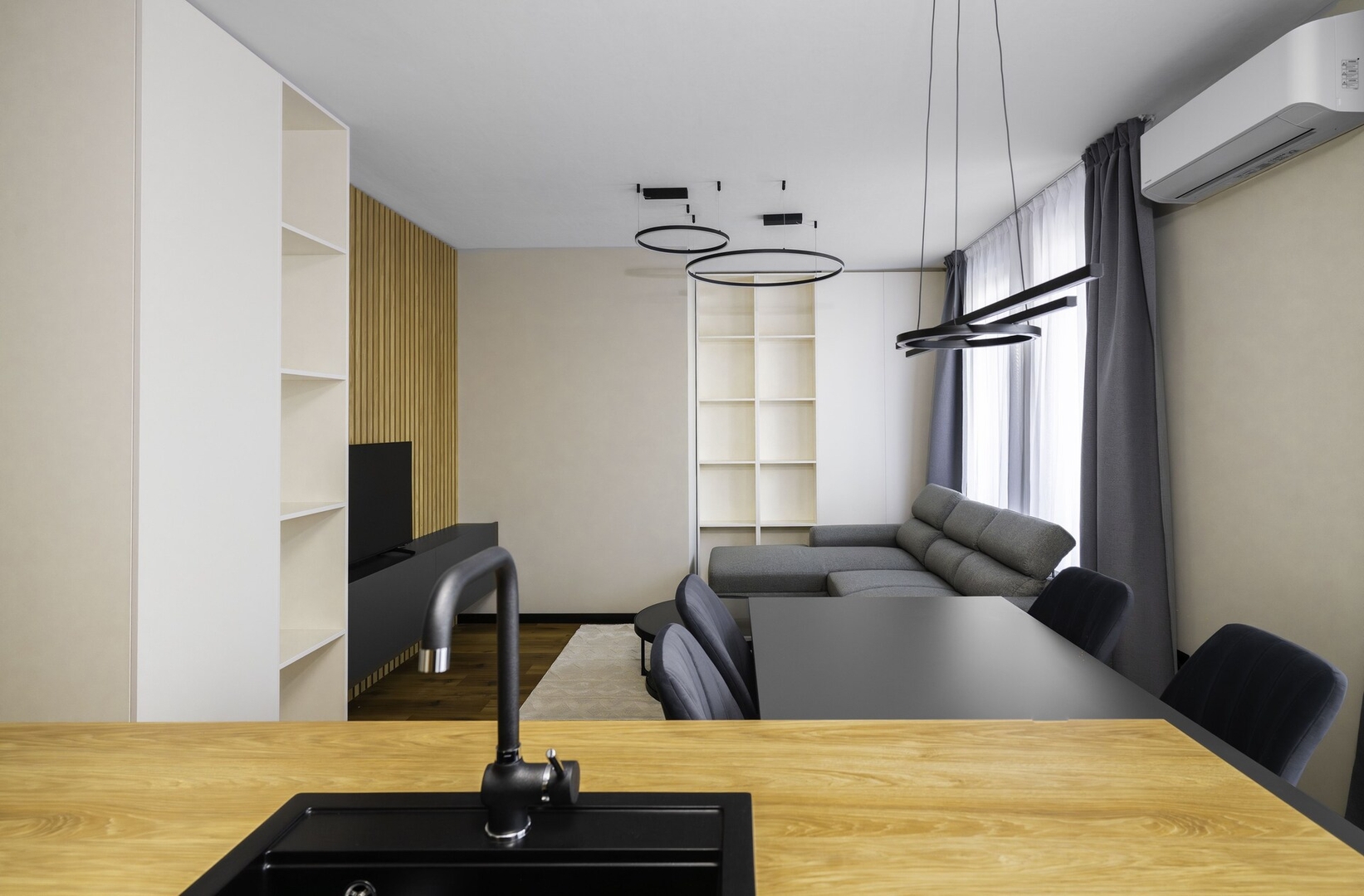 Aviva Living - 2BD Apartment With Free Parking 5 Flat Manager Booking
