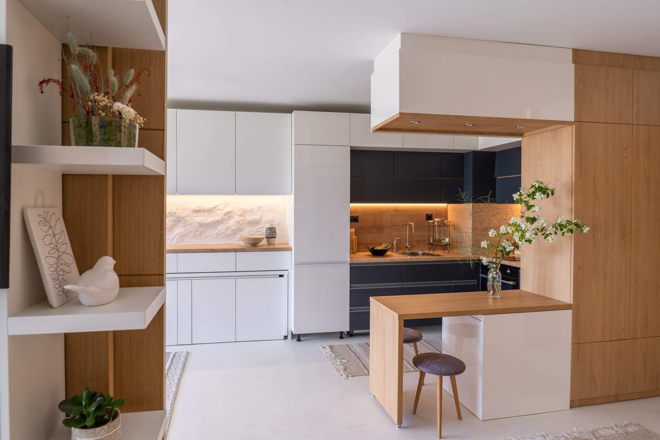 Smartly Designed Flat with Balcony & Parking 15 Flat Manager Booking