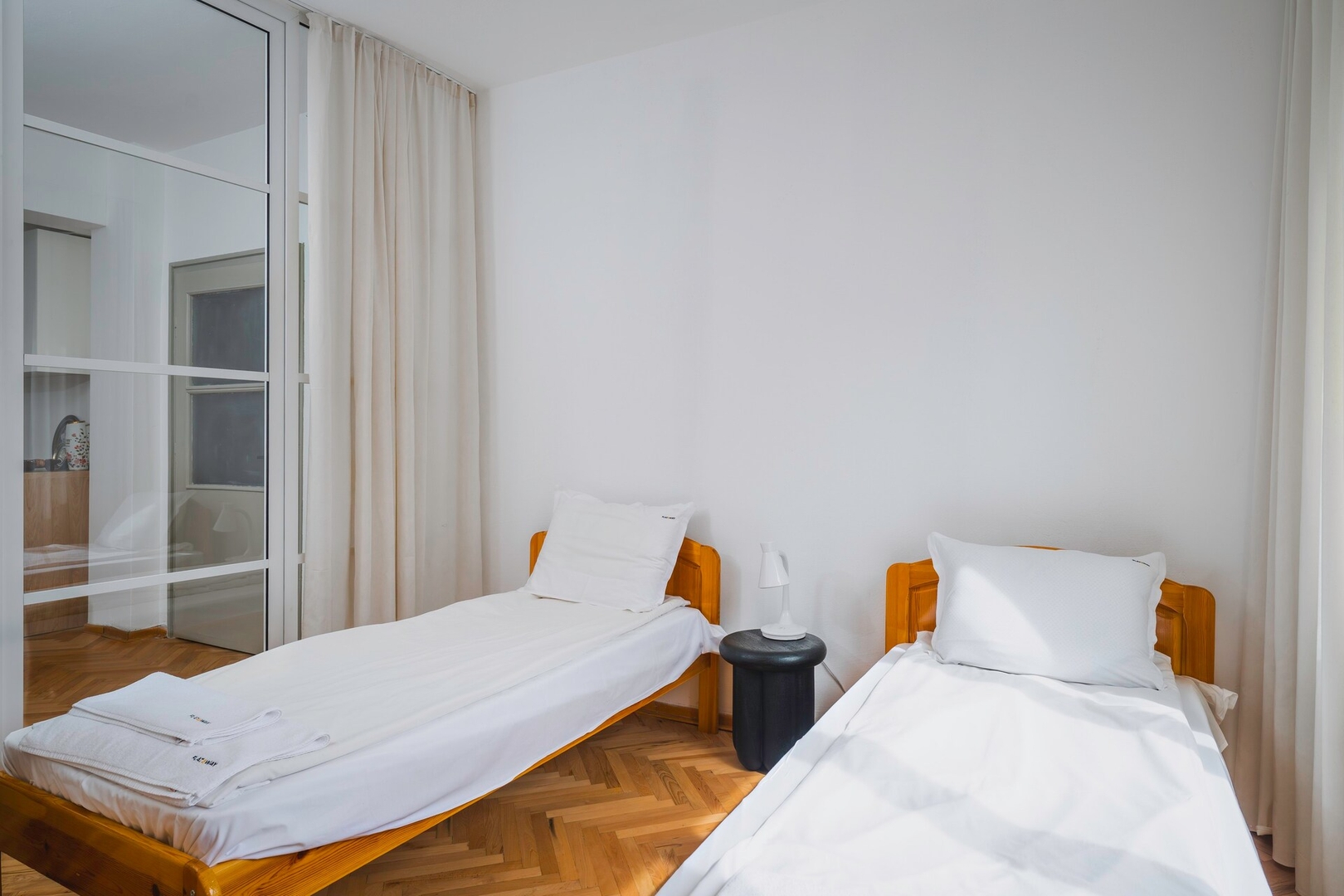 The Vintage Spot - 2BD Flat 21 Flat Manager Booking