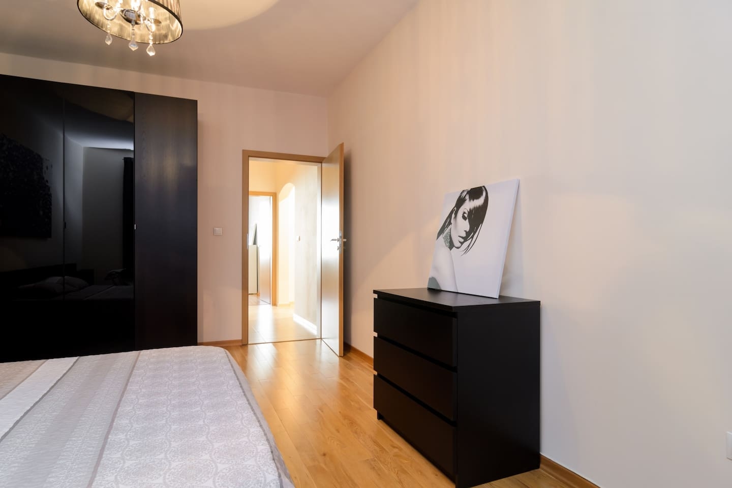 "Rise and Shine" Sofia Luxury Apartment 13 Flat Manager Booking