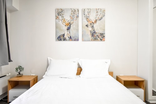 Urban Oasis with Patio 1BD 7 Flat Manager Booking