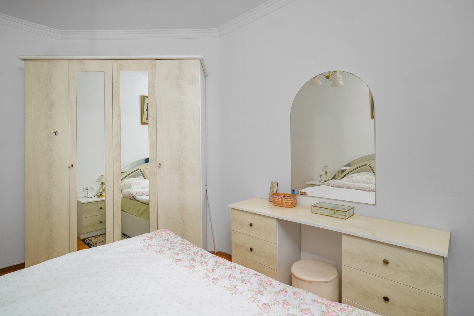 Cozy 2BD Apartment close to South Park 22 Flat Manager Booking