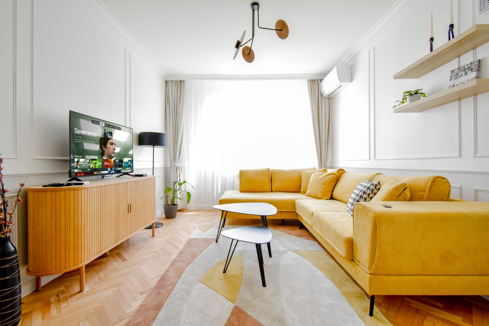 Stylish 2BD with Balcony & Desk near Vitosha Blvd 0 Flat Manager Booking
