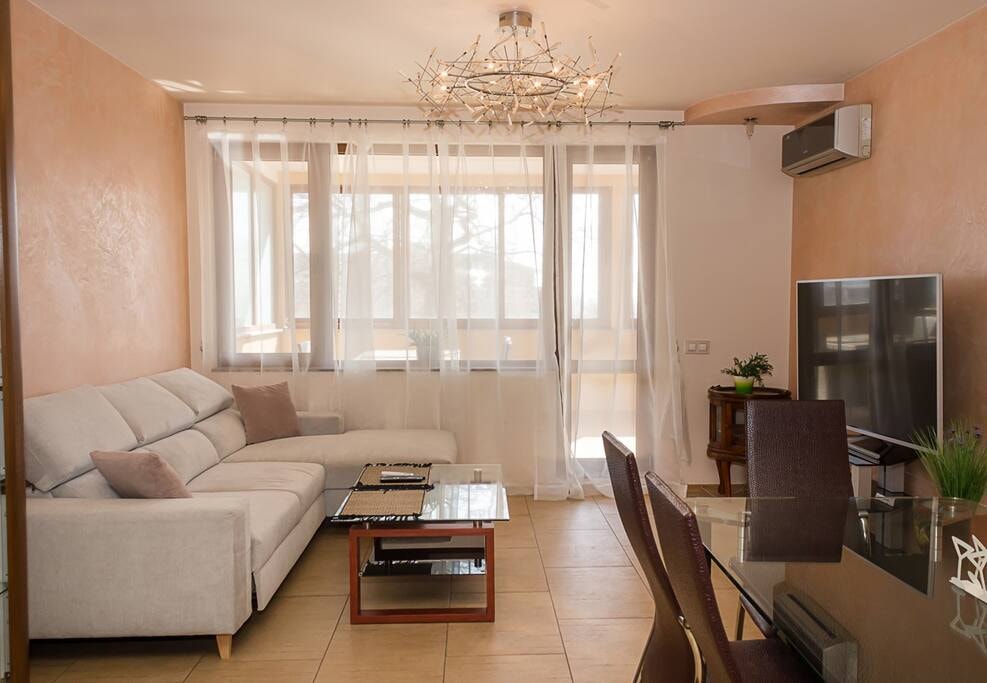 Varna Gem: 2BD Flat with Sunny Balcony Flataway