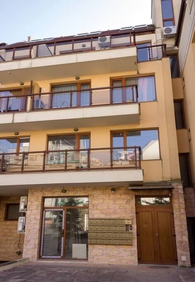 Varna Gem: 2BD Flat with Sunny Balcony 32 Flataway