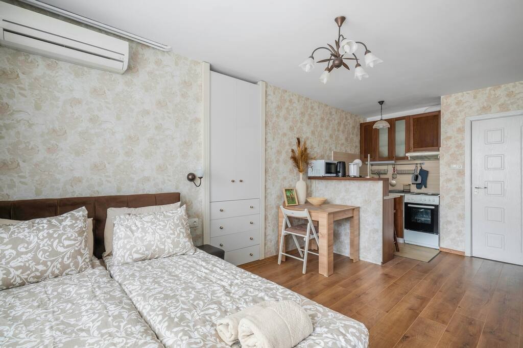 Cozy Studio in Top Centre 9 Flat Manager Booking