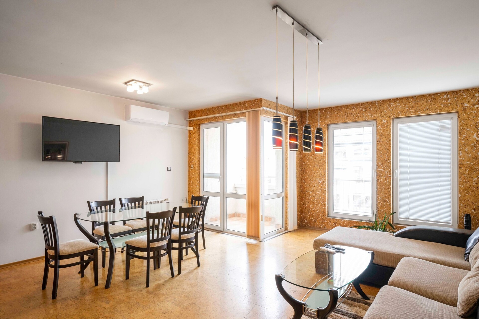 Vintage and Cozy 2BD Apartment in Prime Location 4 Flat Manager Booking