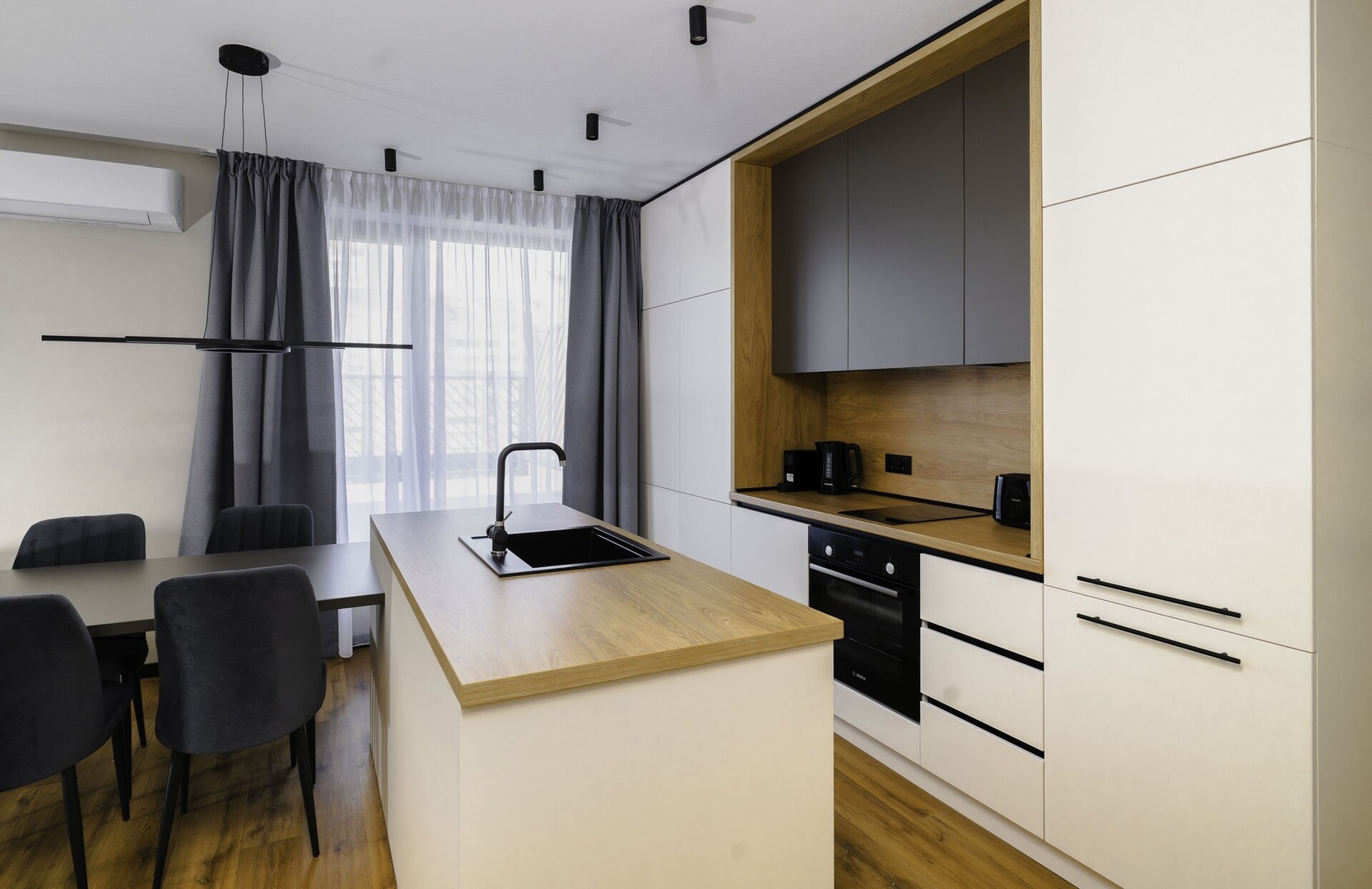 Aviva Living - 2BD Apartment With Free Parking 7 Flat Manager Booking
