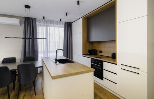 Aviva Living - 2BD Apartment With Free Parking 7 Flat Manager Booking