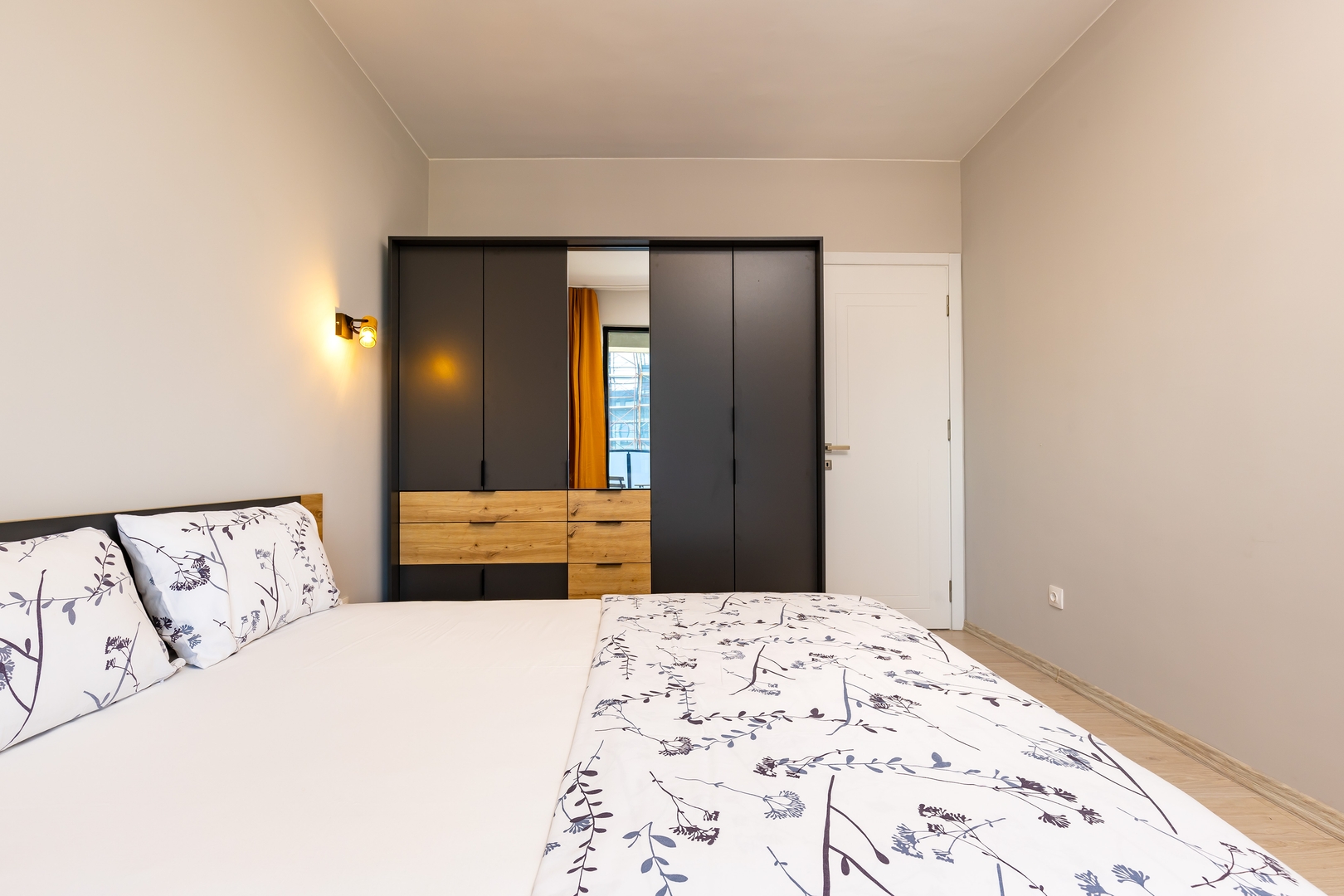 Lauta Park - 1BD with balcony 14 Flat Manager Booking