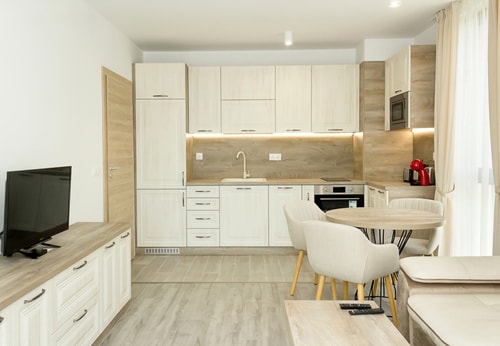 Azur Delux ~ 1BD Flat with Parking & Pool 4 Flat Manager Booking