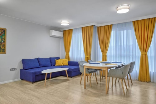 Sunny Haven in Burgas: New Apt with Parking 1 Flataway