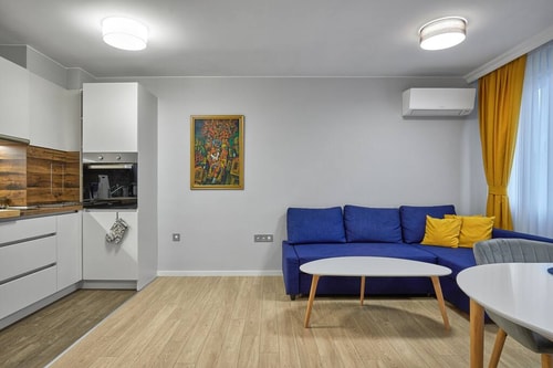 Sunny Haven in Burgas: New Apt with Parking 7 Flataway