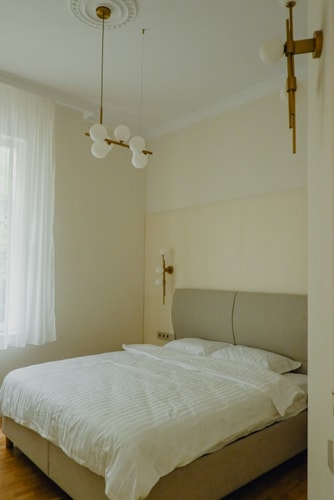 Radoslav Bacho Kiro 2BD · Elegant Escape: High Ceilings, Balcony & Piano 12 Flat Manager Booking