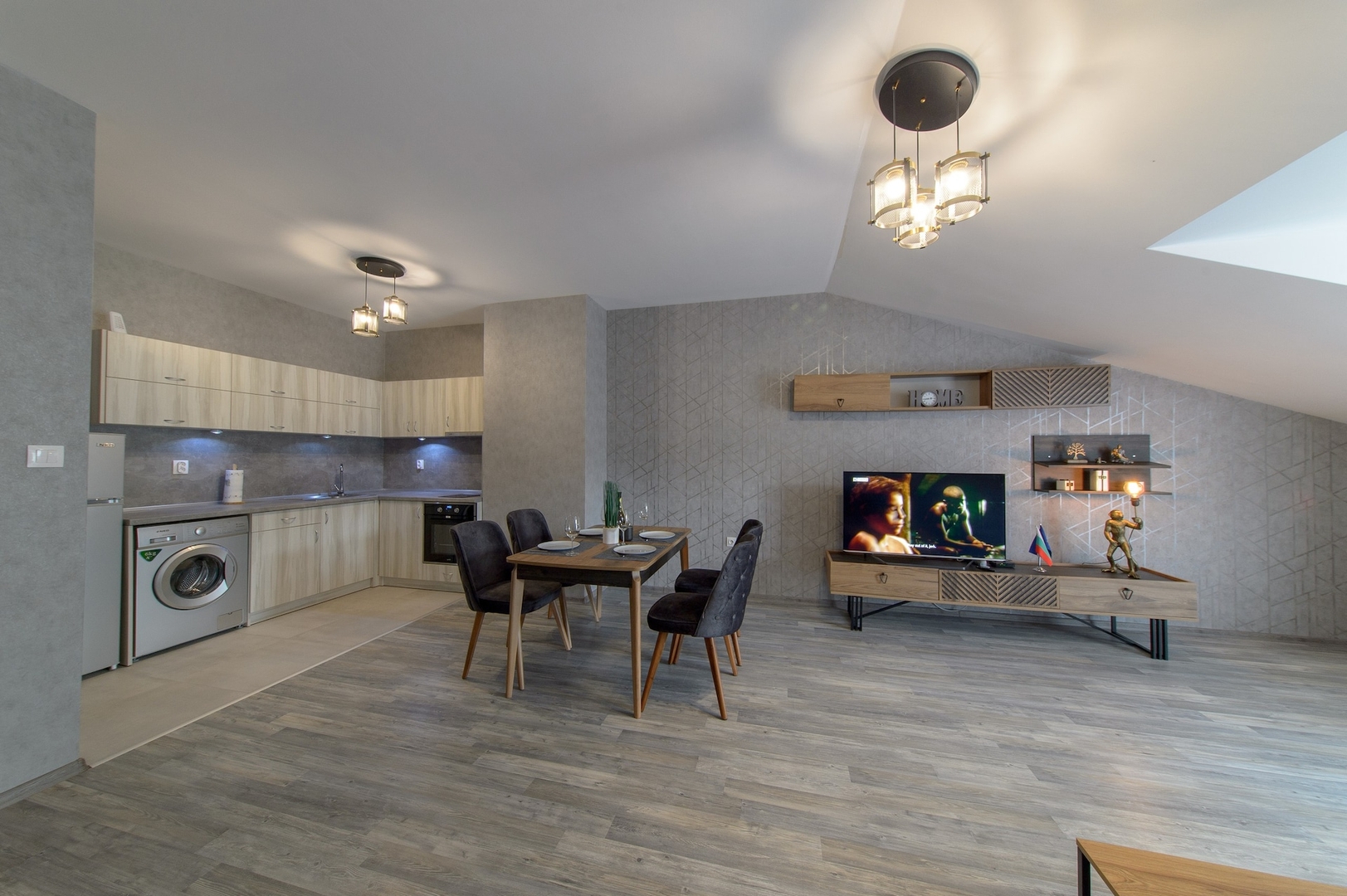 Luxury 2-bedroom apartment by Studenets Center 10 Flat Manager Booking
