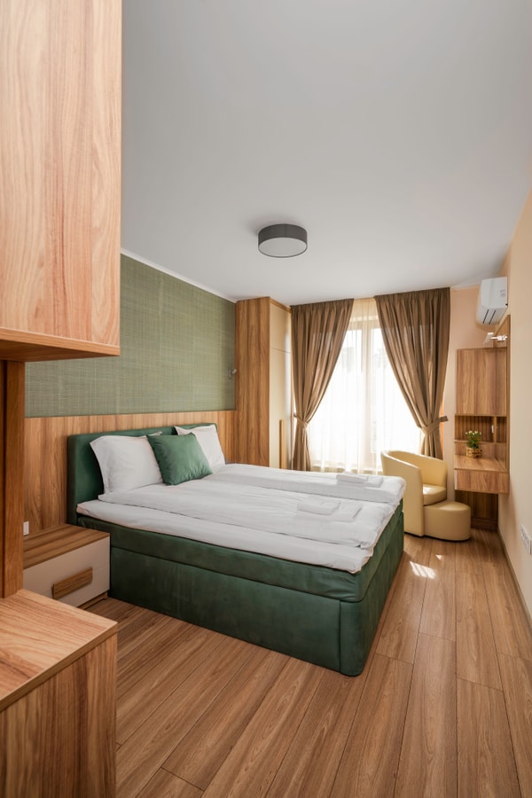 Stylish Urban Haven with Dedicated Parking Spot 9 Flat Manager Booking