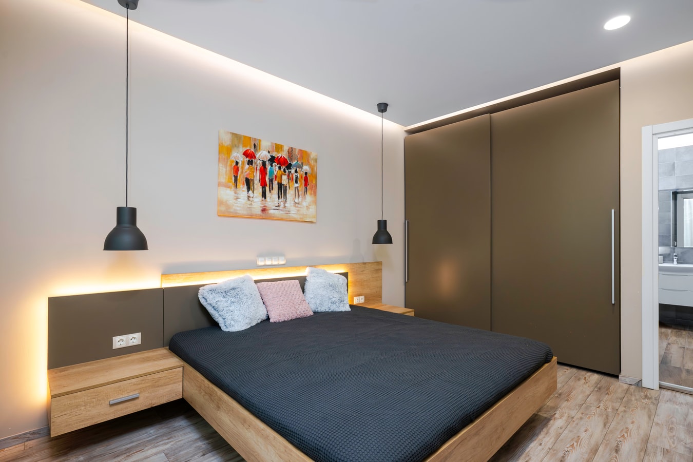 Elegant Escape in The Heart of The City 16 Flat Manager Booking