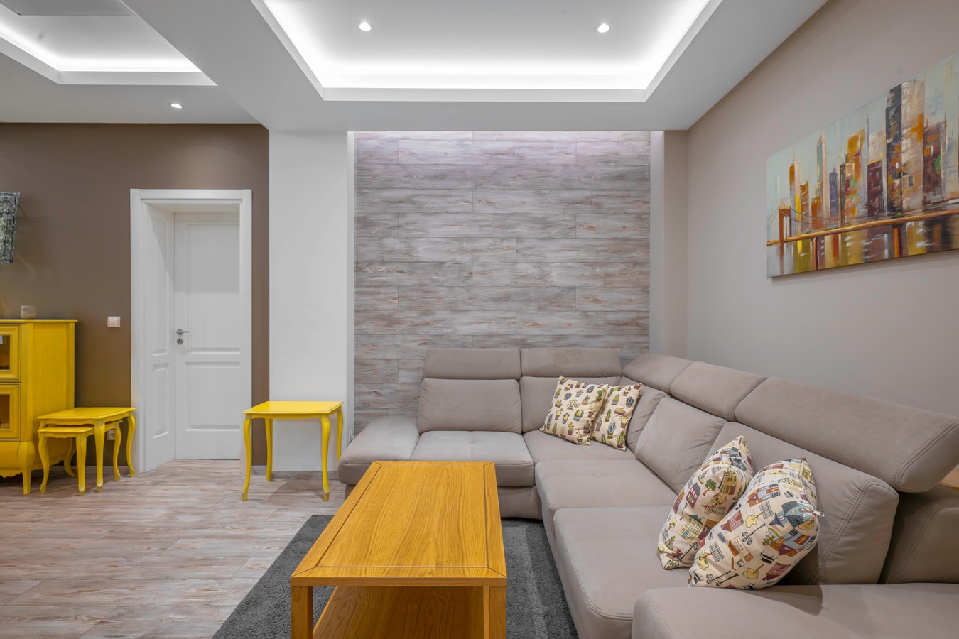 Elegant Escape in The Heart of The City 8 Flat Manager Booking