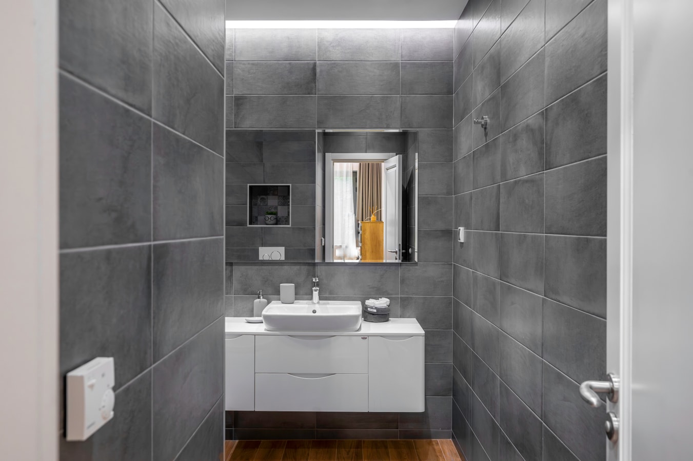 Elegant Escape in The Heart of The City 24 Flat Manager Booking