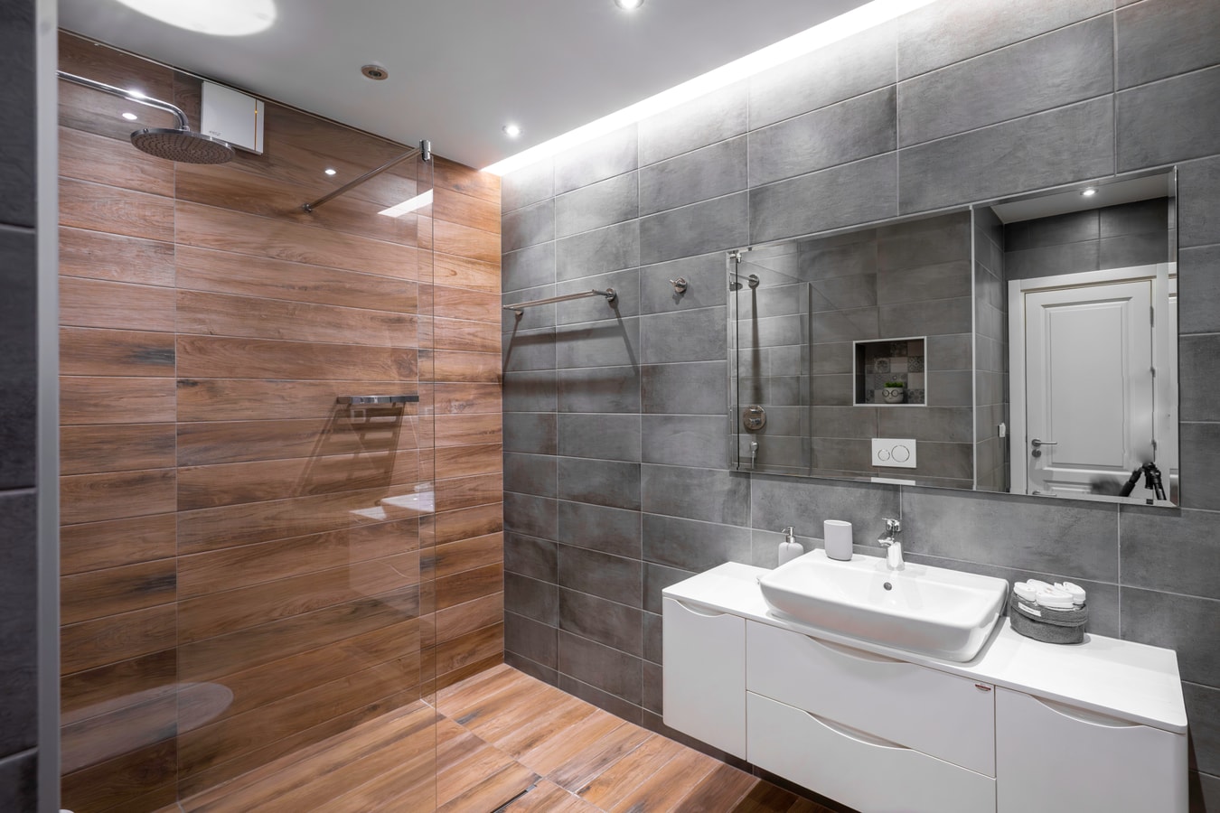 Elegant Escape in The Heart of The City 25 Flat Manager Booking