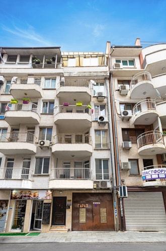 Centrally-located 1BD Apartment near Kapana 17 Flat Manager Booking