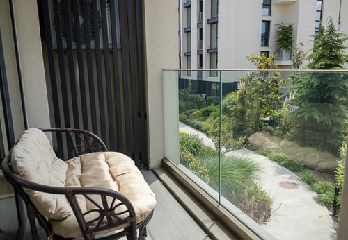 Chic One-Bedroom Getaway in Azur Deluxe Complex 3 Flat Manager Booking