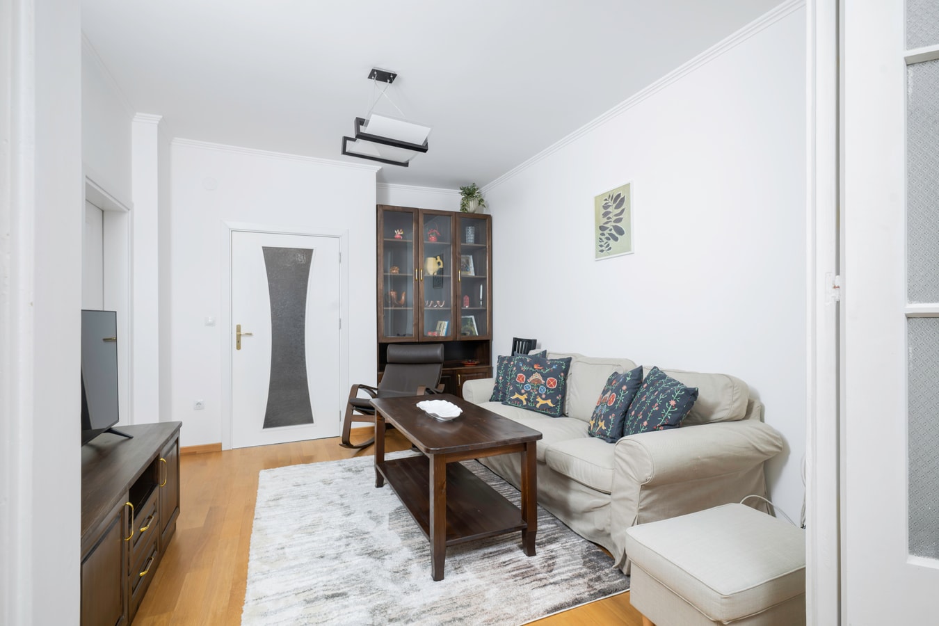 1BD flat with Desk on Russian Monument Square 7 Flat Manager Booking